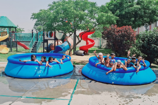Delhi World Public School organized a refreshing Splash Pool Activity